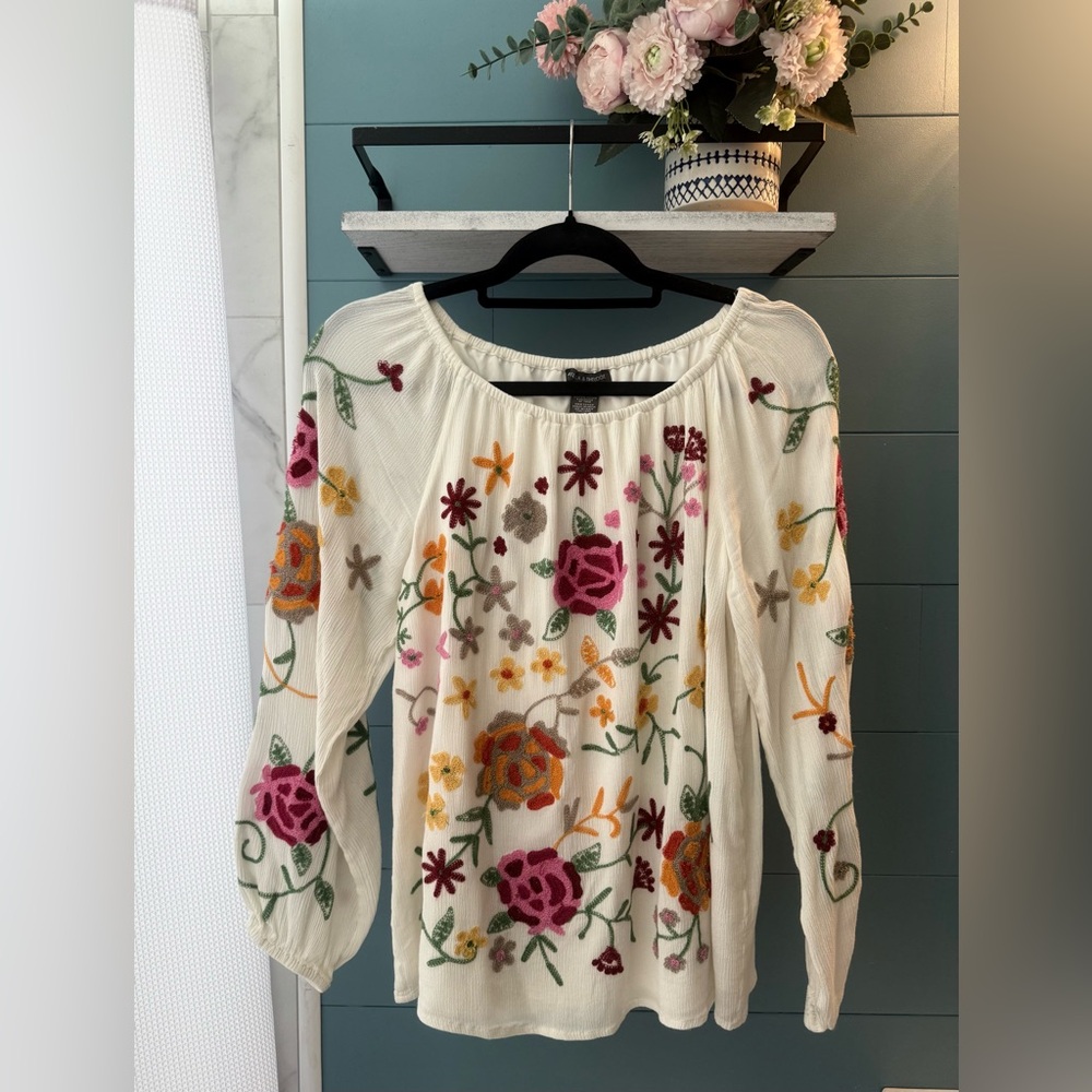Chelsea & Theodore Embroidered Floral Blouse | Ivory Boho Top | Size S